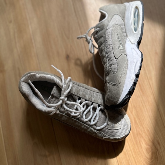 NIKE Air Max Triax Le Grey Suede - Picture 3 of 8